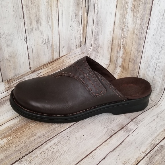 clarks ladies leather mules